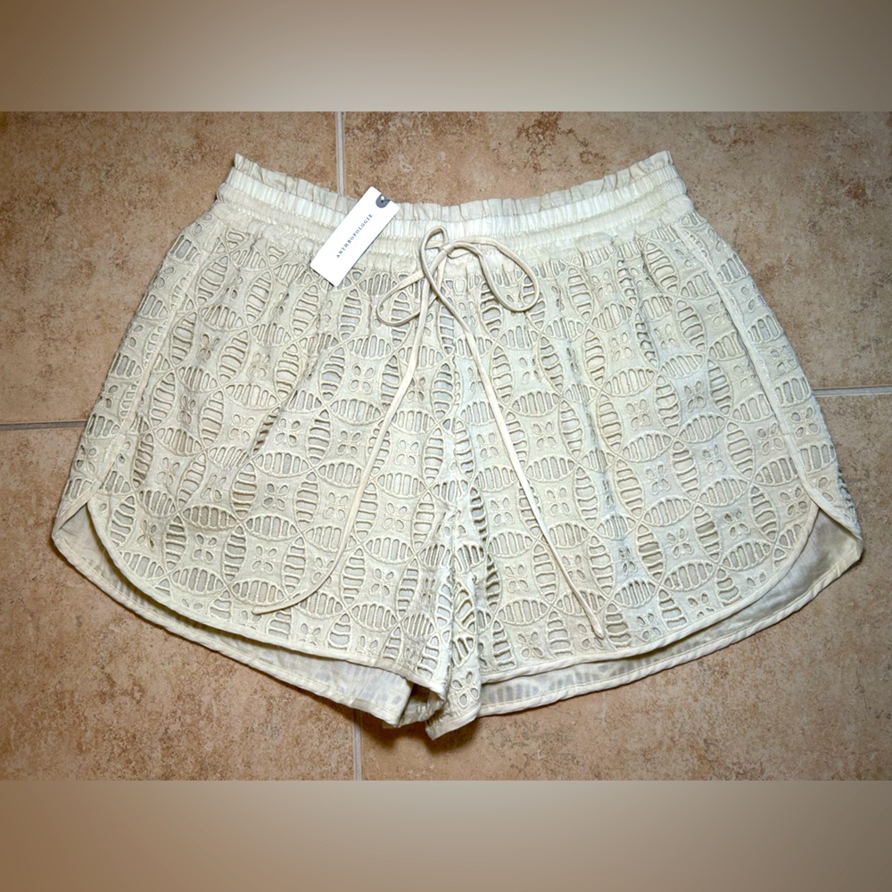 NWT🌷Anthropologie Ollari Eyelet Track Shorts in “Buttercream”